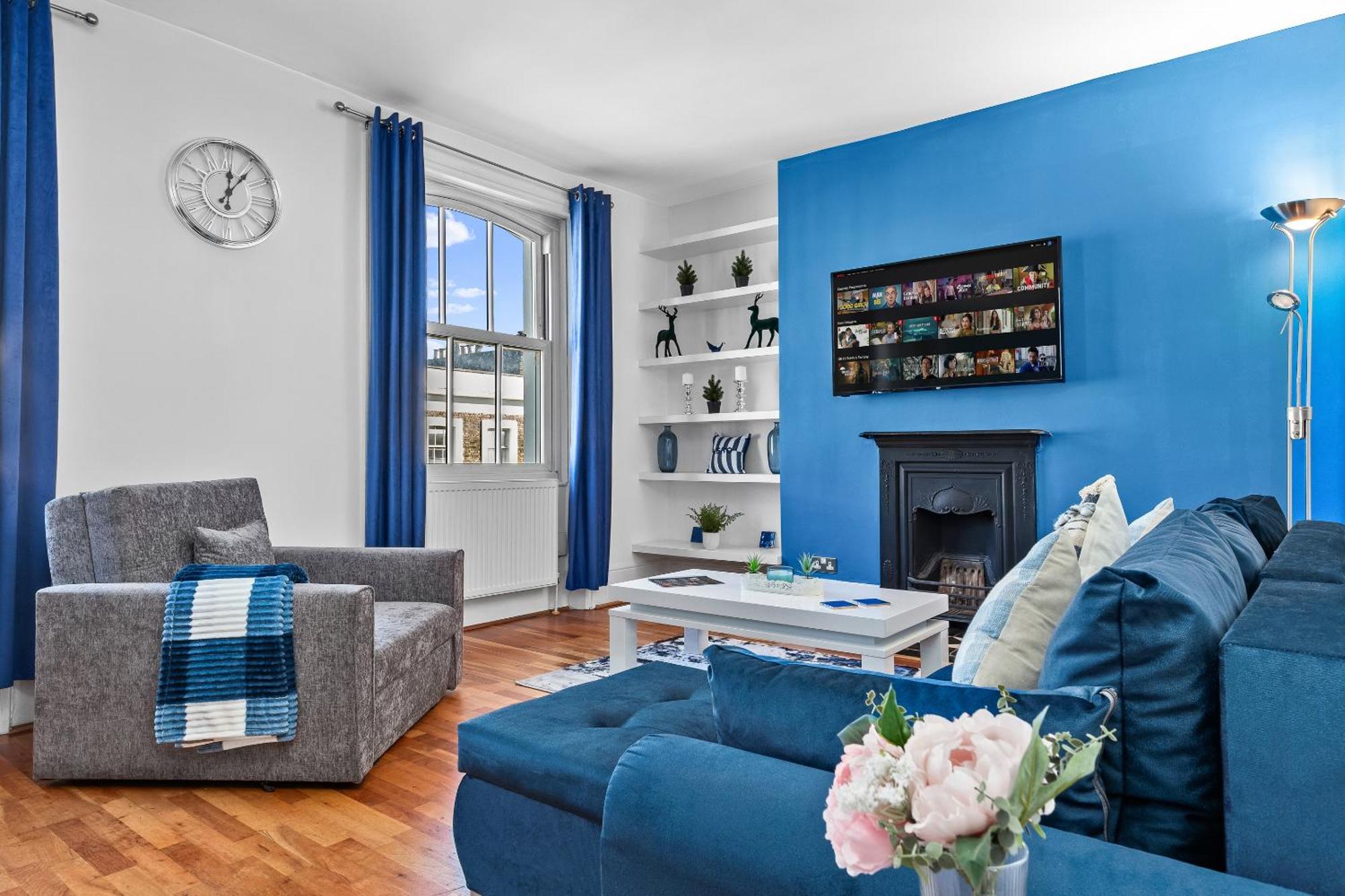 Balcony Blue Theme 1 Bedroom Central London Luxury Flat Near Hyde Park! Accommodates Up To 6! Double Sofa Bed And Next To Station! ภายนอก รูปภาพ