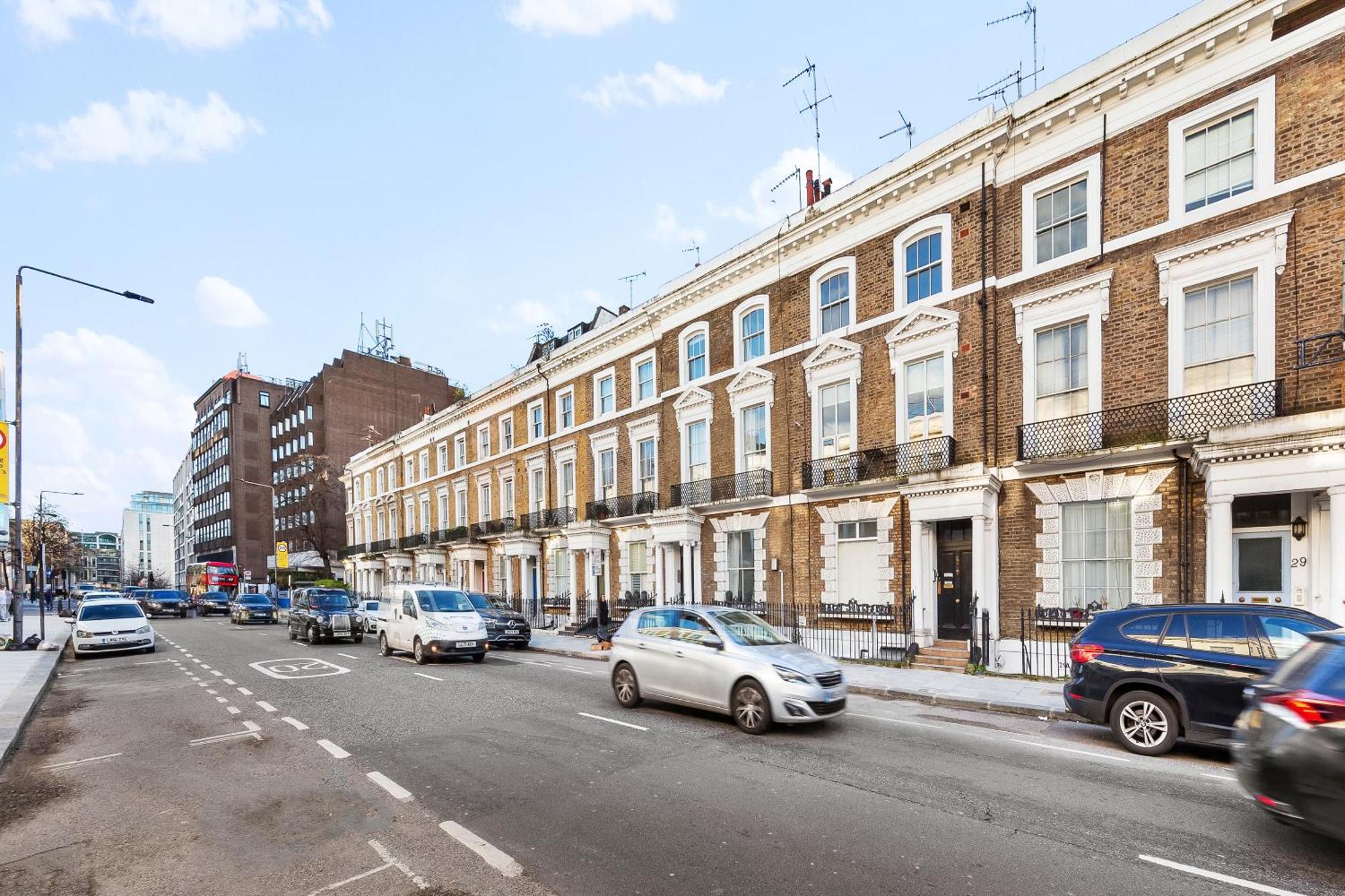 Balcony Blue Theme 1 Bedroom Central London Luxury Flat Near Hyde Park! Accommodates Up To 6! Double Sofa Bed And Next To Station! ภายนอก รูปภาพ