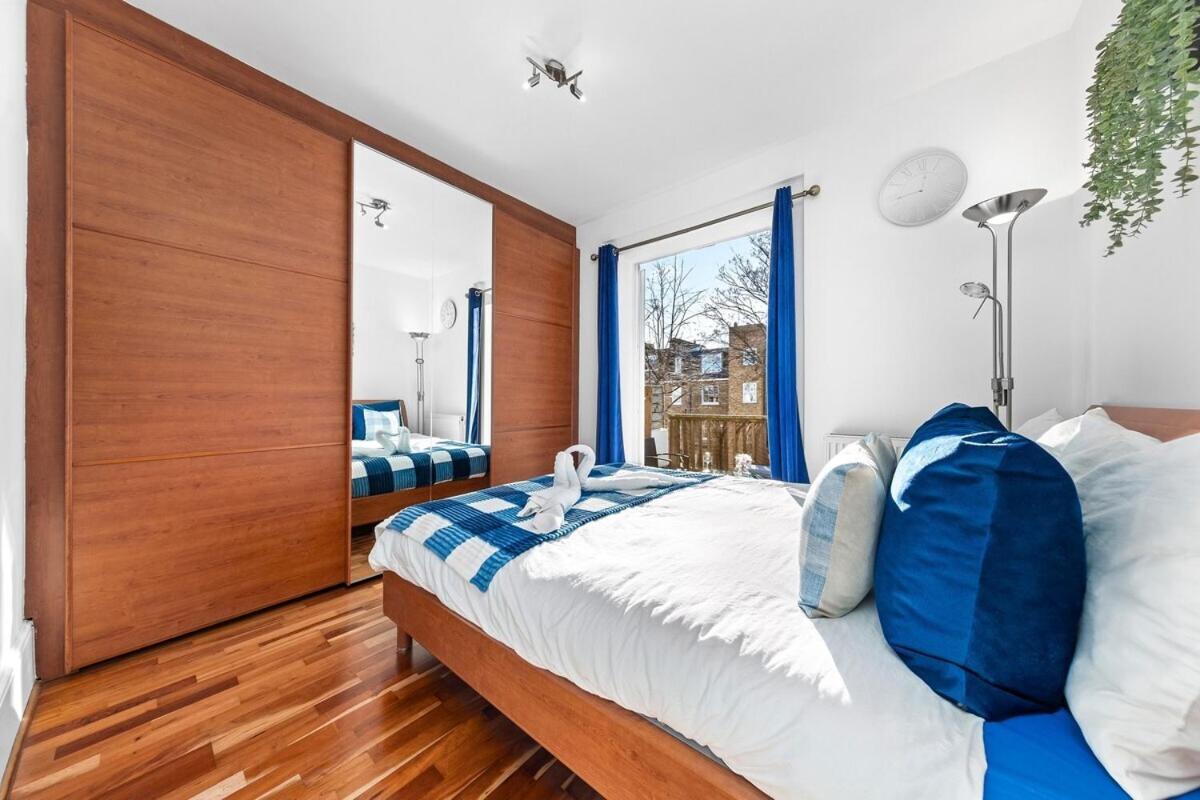 Balcony Blue Theme 1 Bedroom Central London Luxury Flat Near Hyde Park! Accommodates Up To 6! Double Sofa Bed And Next To Station! ภายนอก รูปภาพ