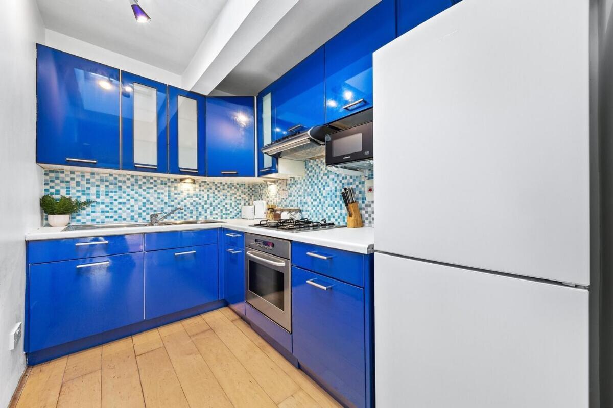 Balcony Blue Theme 1 Bedroom Central London Luxury Flat Near Hyde Park! Accommodates Up To 6! Double Sofa Bed And Next To Station! ภายนอก รูปภาพ