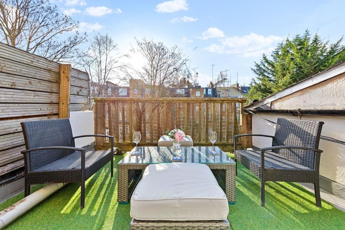 Balcony Blue Theme 1 Bedroom Central London Luxury Flat Near Hyde Park! Accommodates Up To 6! Double Sofa Bed And Next To Station! ภายนอก รูปภาพ