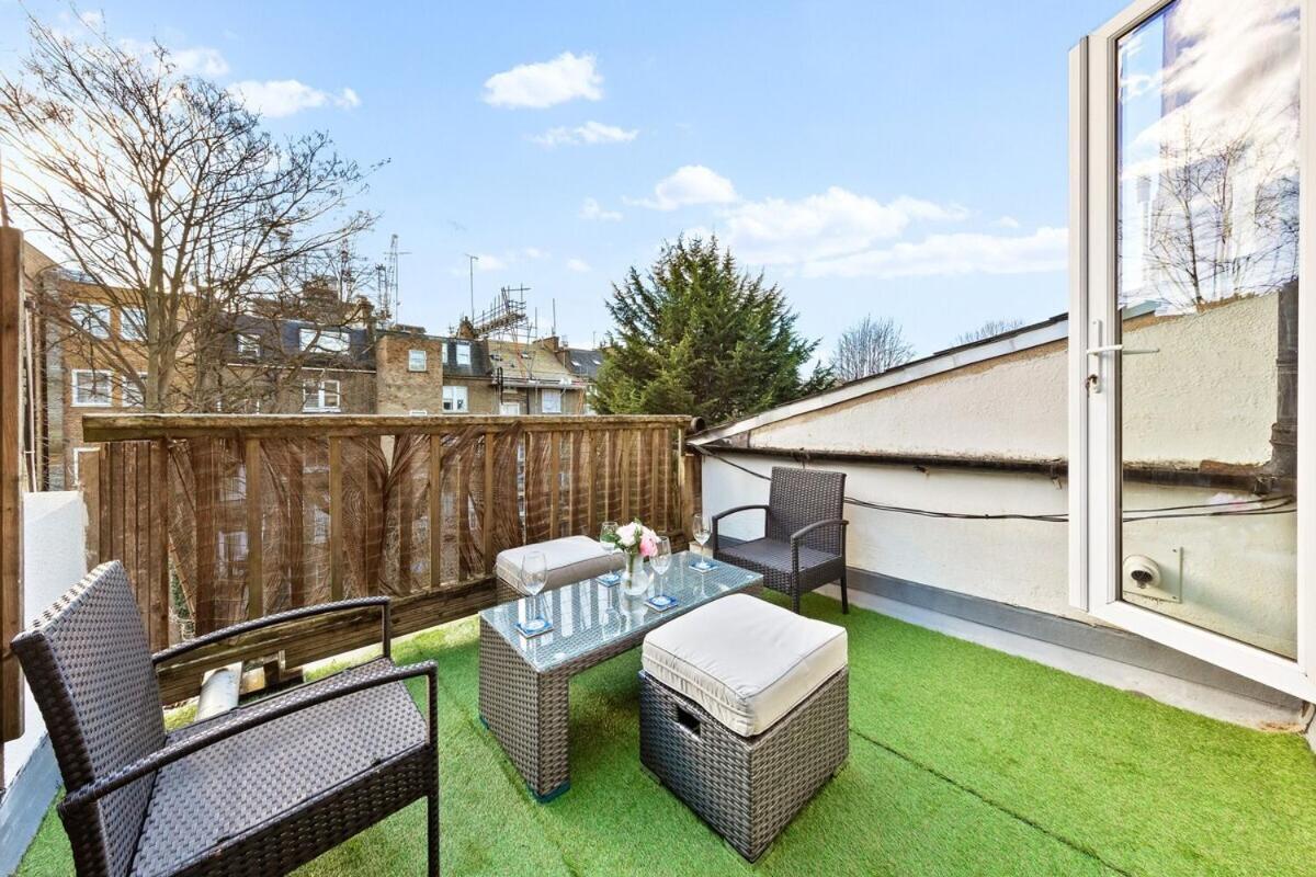 Balcony Blue Theme 1 Bedroom Central London Luxury Flat Near Hyde Park! Accommodates Up To 6! Double Sofa Bed And Next To Station! ภายนอก รูปภาพ
