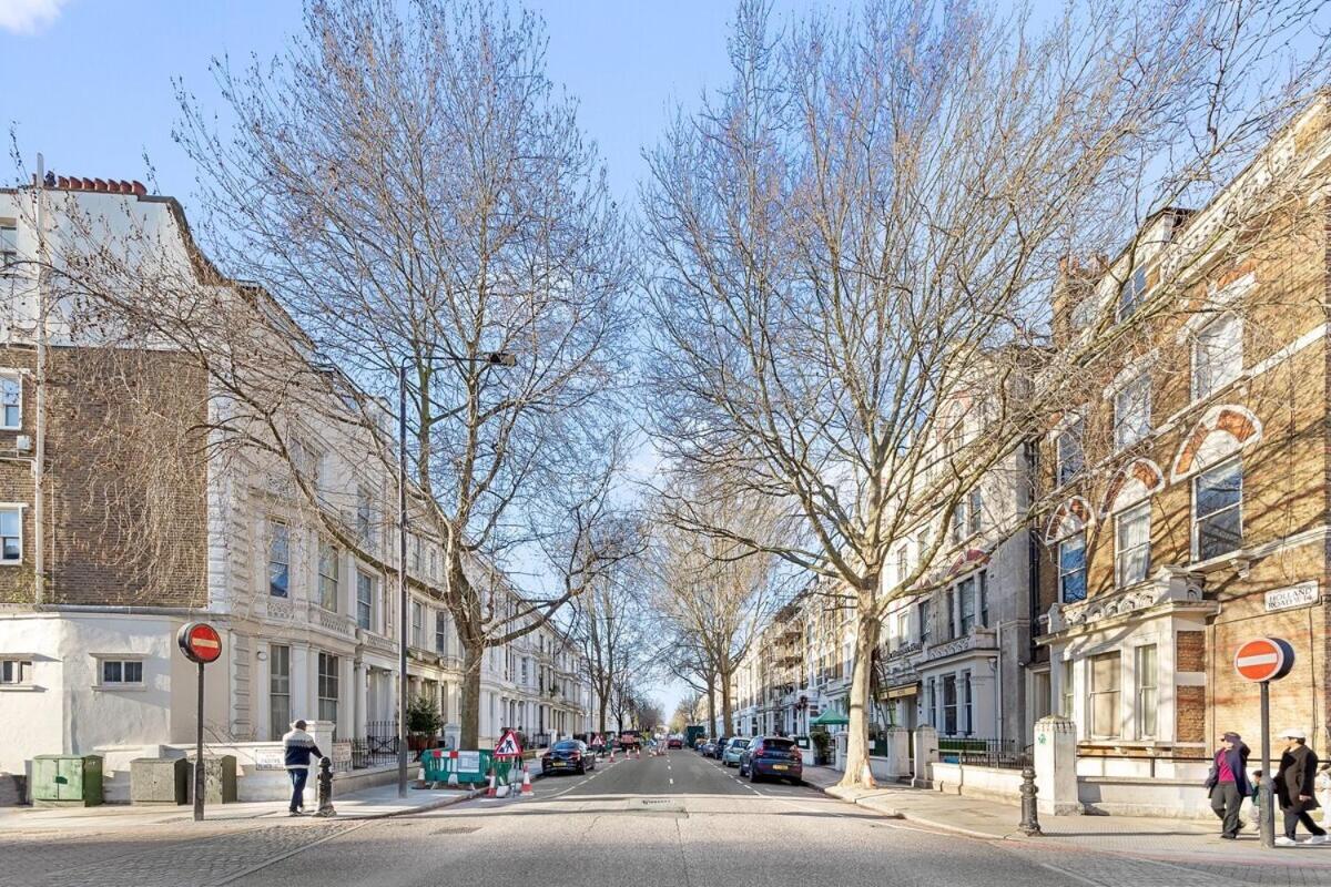 Balcony Blue Theme 1 Bedroom Central London Luxury Flat Near Hyde Park! Accommodates Up To 6! Double Sofa Bed And Next To Station! ภายนอก รูปภาพ