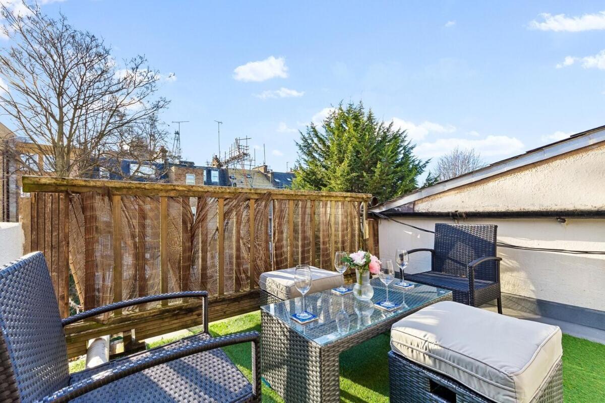 Balcony Blue Theme 1 Bedroom Central London Luxury Flat Near Hyde Park! Accommodates Up To 6! Double Sofa Bed And Next To Station! ภายนอก รูปภาพ